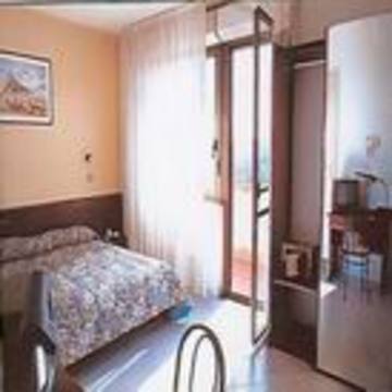Eurhotel Florens Rum bild