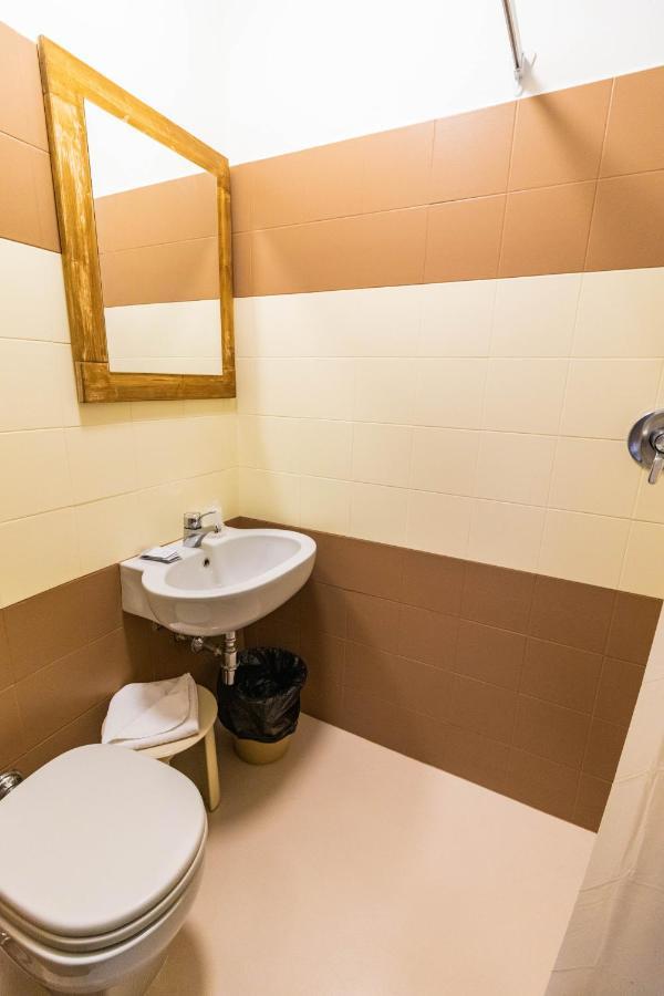 Eurhotel Florens Exteriör bild